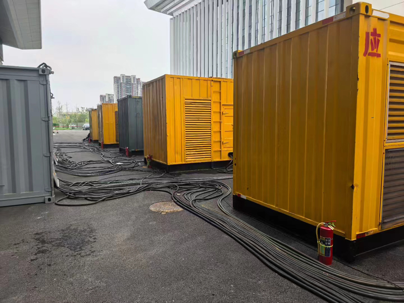 华宁不同季节柴油发电机组保养有哪些注意事项?