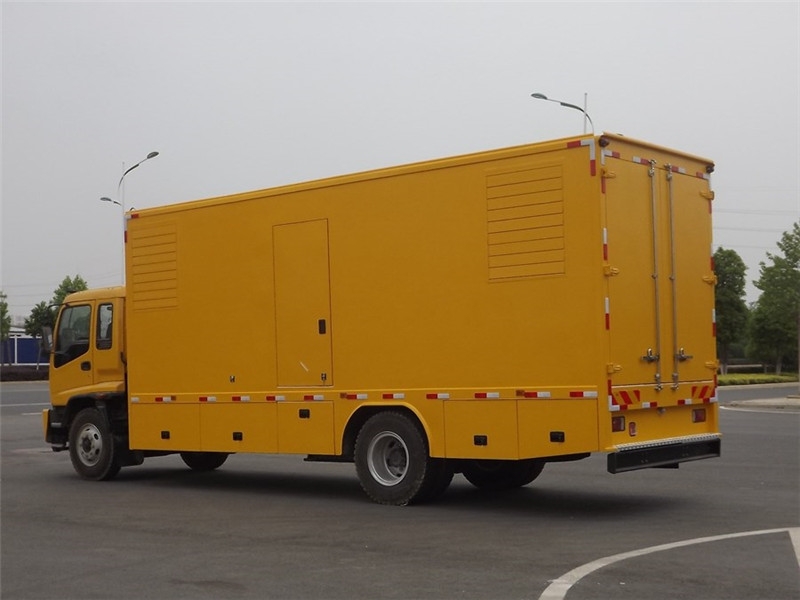 华宁发电车出租- 柴油发电机油箱怎么清洗