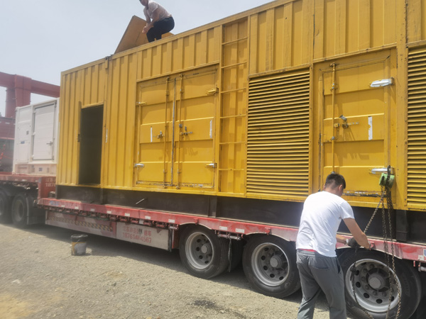 华宁除了负载情况和发动机维护，还有哪些因素会影响 200kw 柴油发电机的油耗？