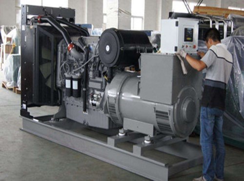 华宁柴油发电机组和储能设备配合使用的案例